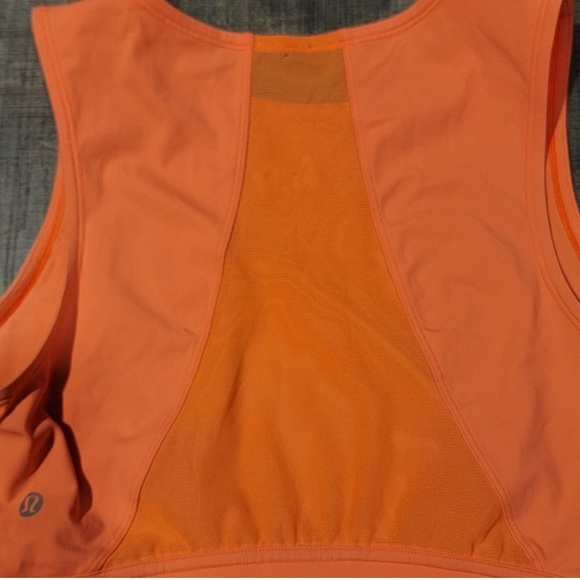Lululemon cropped top tank Size 6 - Picture 4 of 4